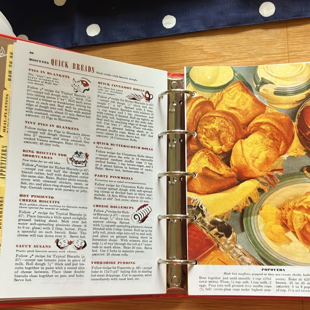 NWT Betty Crocker's Picture Cook Book 3 ring bound 1950s classic recipes - Picture 4 of 4